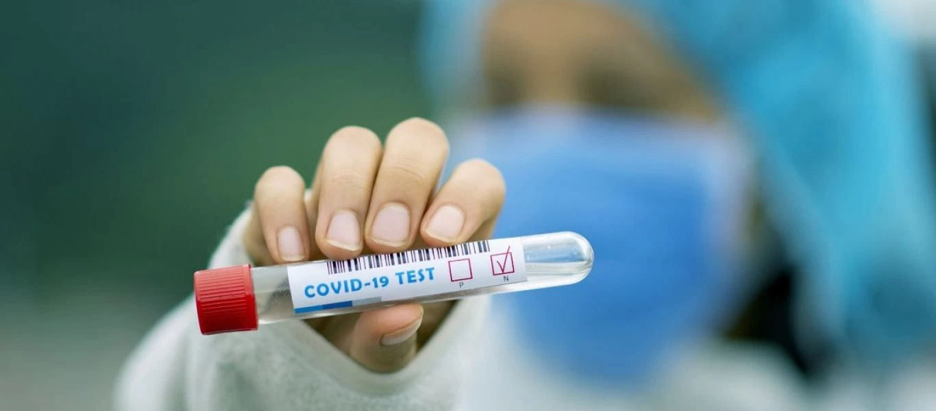 Υποχρεωτικός προληπτικός έλεγχος για Covid-19 σε εργαζόμενους σε λιανεμπόριο, εστίαση, εκπαίδευση